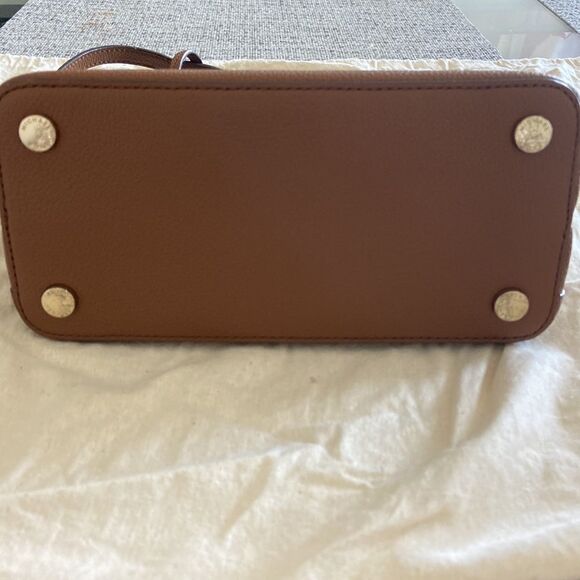 MK Médium Satchel with xbody strap and key card holder marching NWT brown gold - Picture 7 of 16